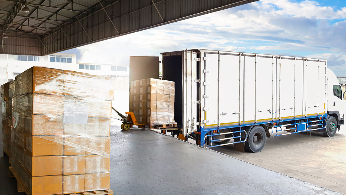 Distribution Management in a Warehouse for Hardgoods